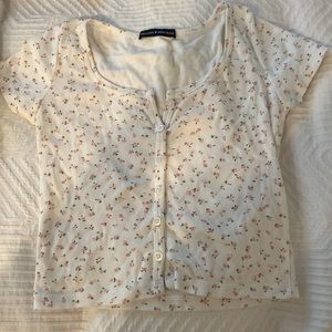 Brandy Melville Henley cropped T shirt